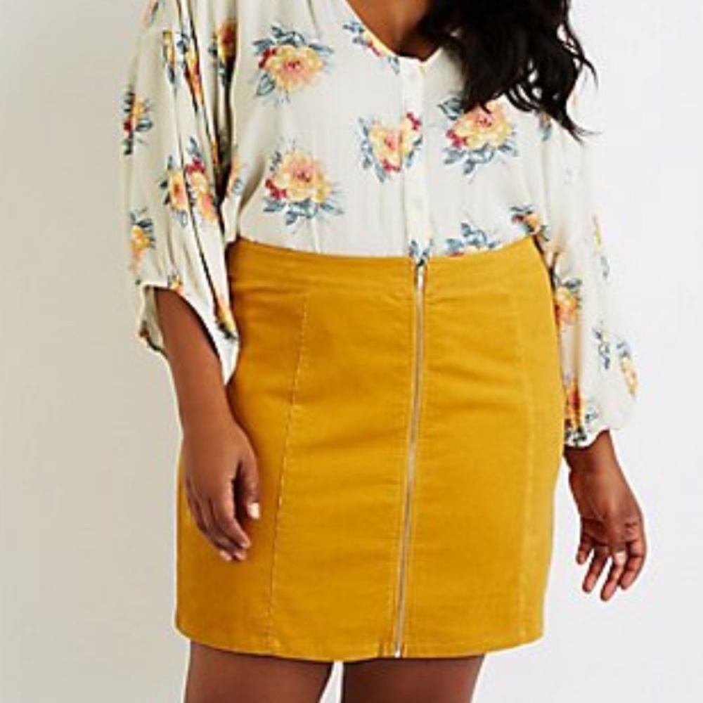 Charlotte Russe mustard zip up mini skirt